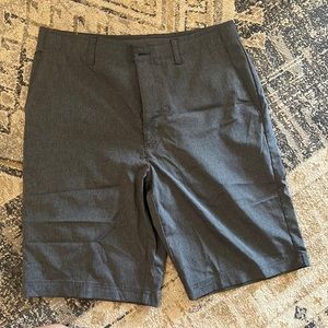 Mens Nicklaus shorts - Size 32 waist